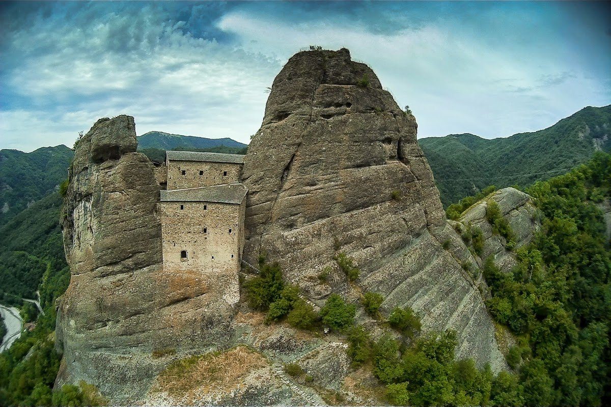 Castello-della-Pietra-ridotte-1 Castello-della-Pietra-ridotte-1